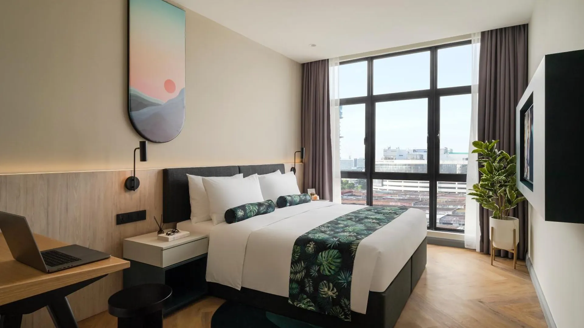 Citadines Waterfront Kota Kinabalu Hotel 4*,